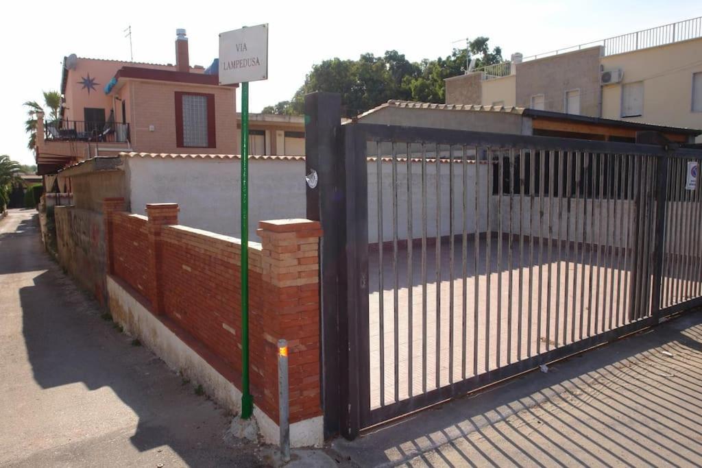 La Casa Sul Mare Vila Agnone Bagni Exterior foto